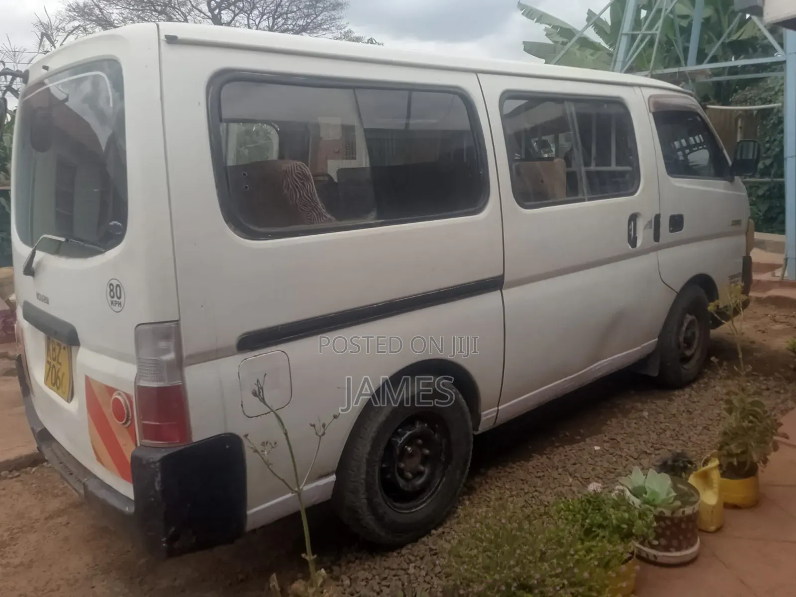 Nissan Caravan (Urvan) 2004 White