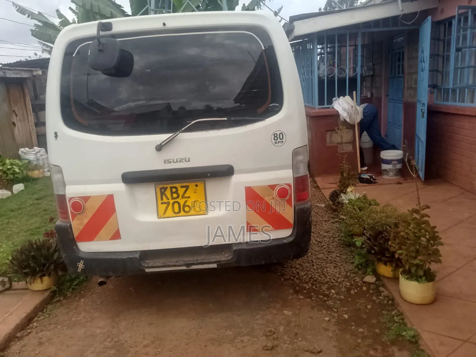 Nissan Caravan (Urvan) 2004 White