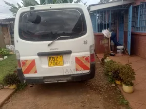 Nissan Caravan (Urvan) 2004 White