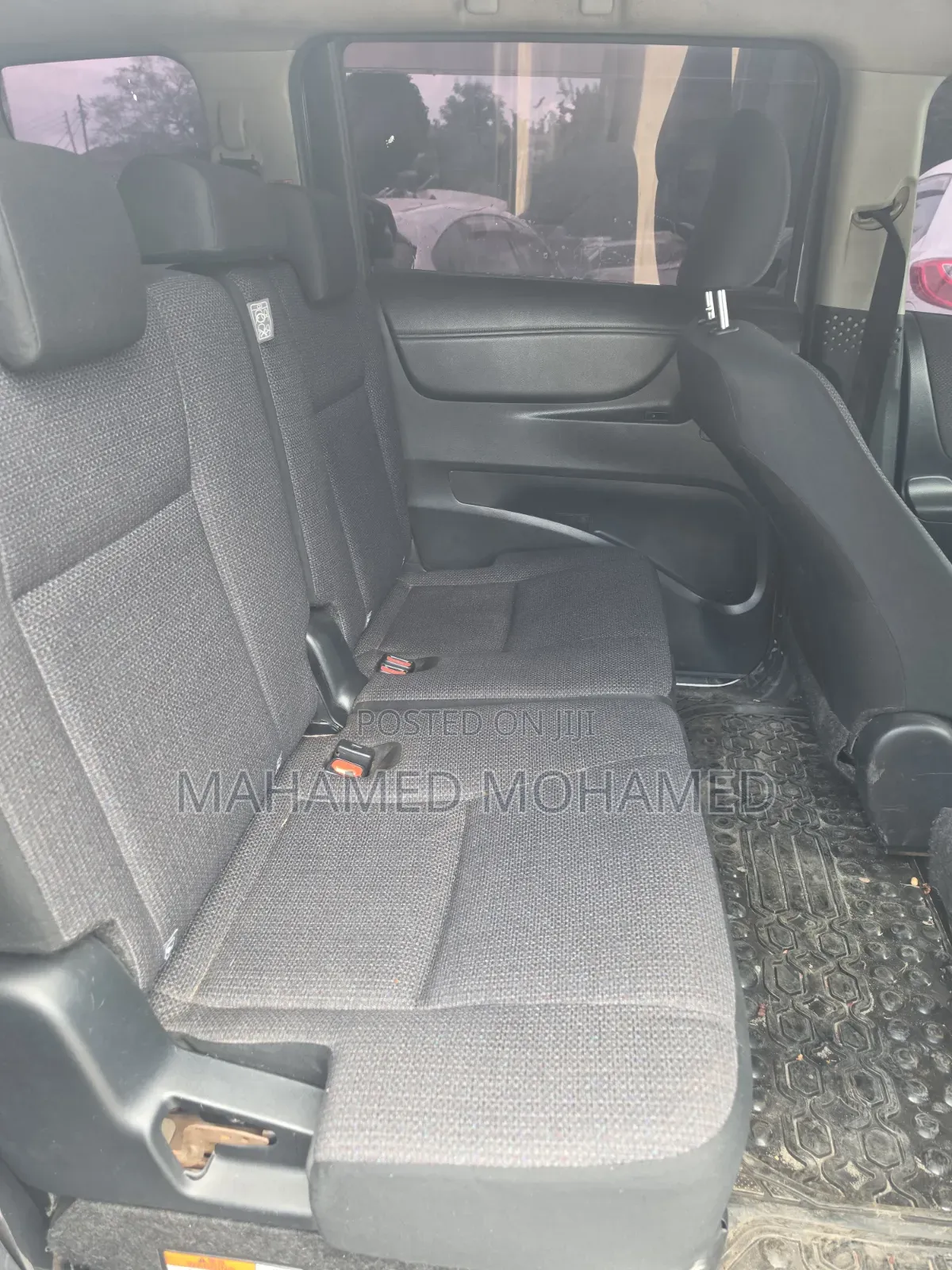 Toyota Sienta 2019 Silver