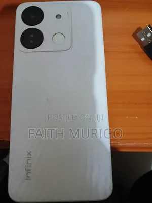 Infinix Smart 7 HD 64 GB White
