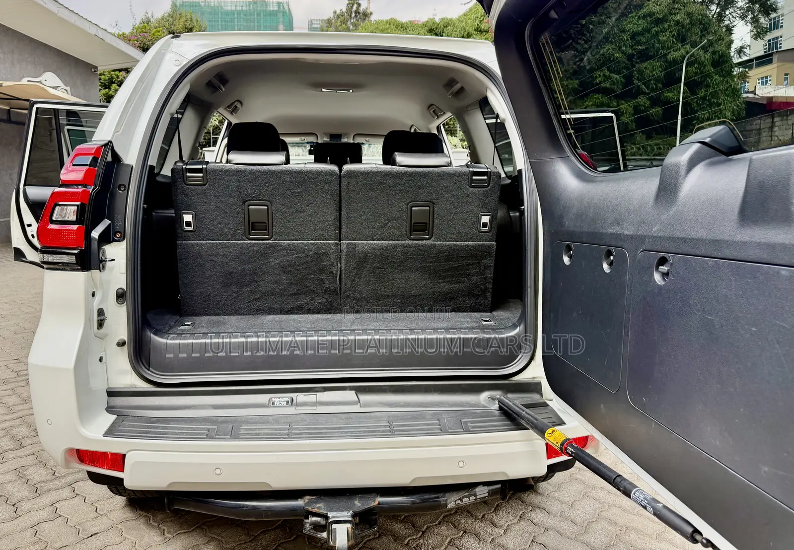 Toyota Land Cruiser Prado 2.8 2020 Pearl