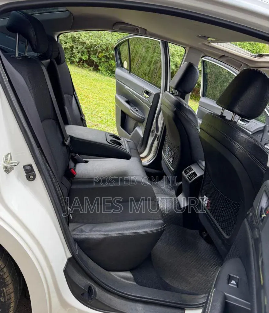 Subaru Legacy 2012 Pearl