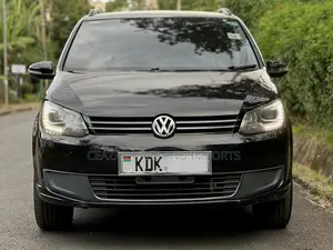 Volkswagen Touran 2015 Black