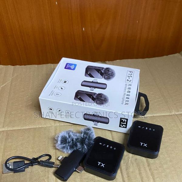 Professionals Universal 3-in-1 Wireless Lavalier Microphone Type-C