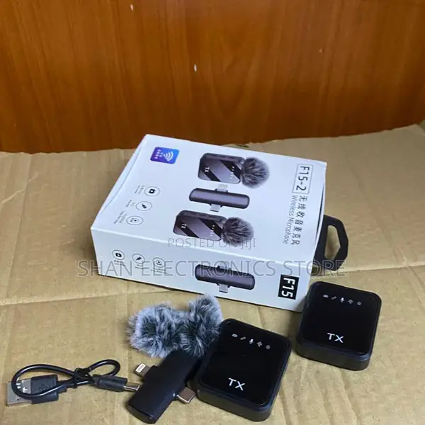 Professionals Universal 3-in-1 Wireless Lavalier Microphone Type-C
