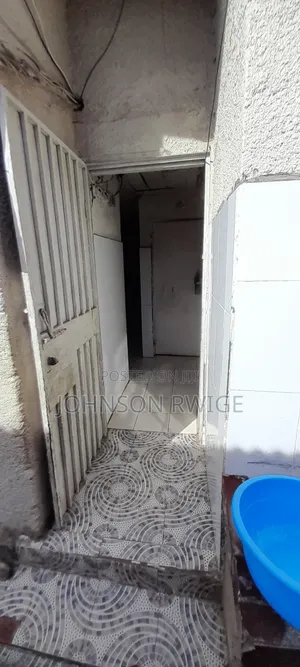 4bdrm Bungalow in Kariobangi South for sale