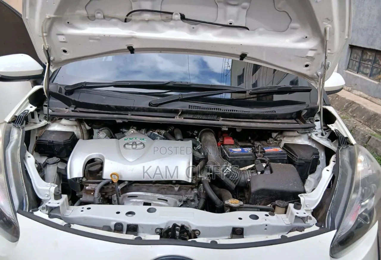 Toyota Sienta 2020 White