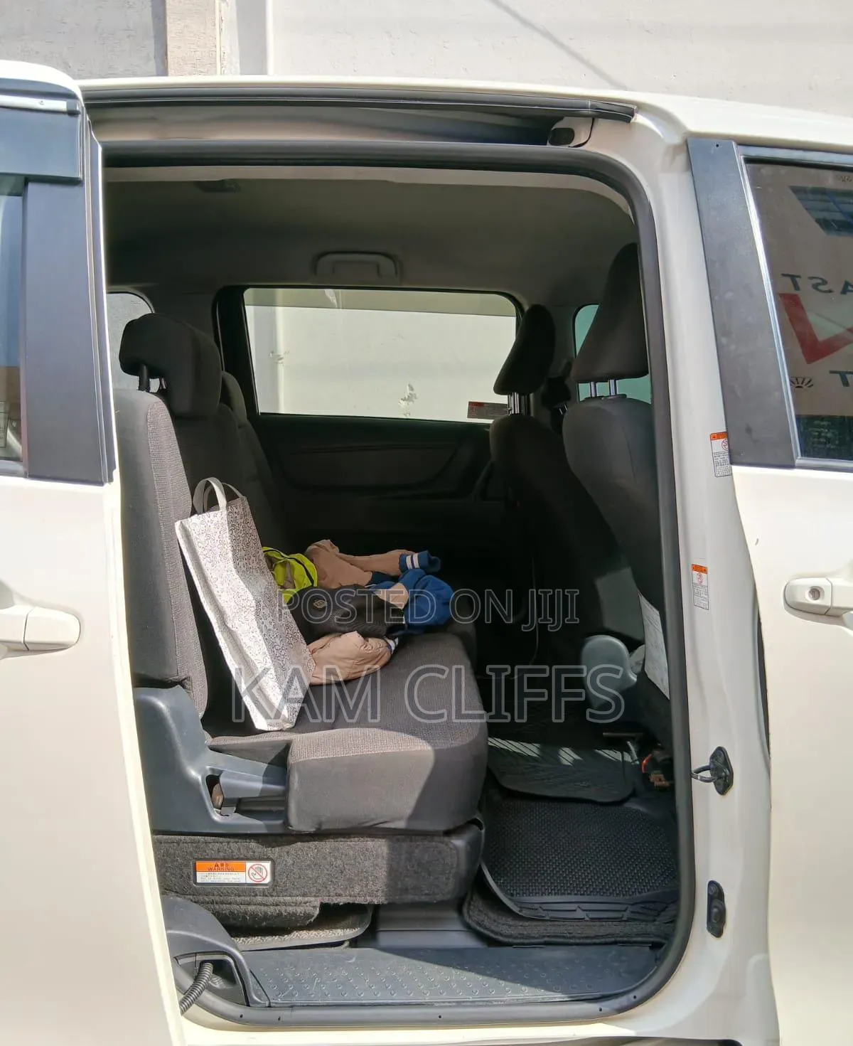 Toyota Sienta 2020 White
