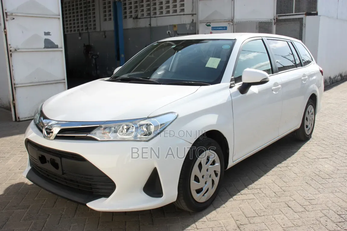 Toyota Corolla Fielder 2019 White