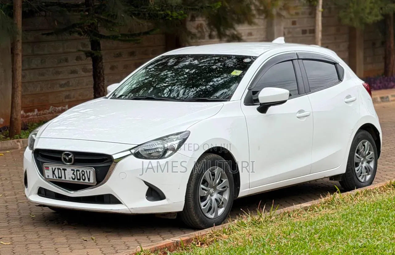 Mazda Demio 2018 White