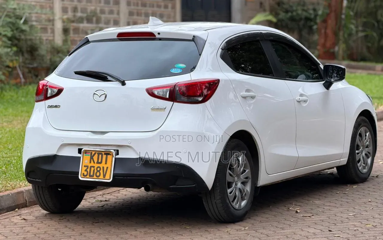 Mazda Demio 2018 White