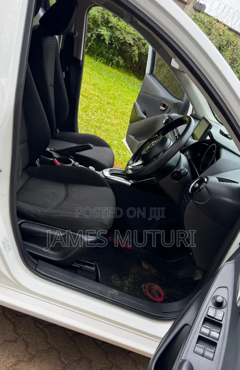 Mazda Demio 2018 White