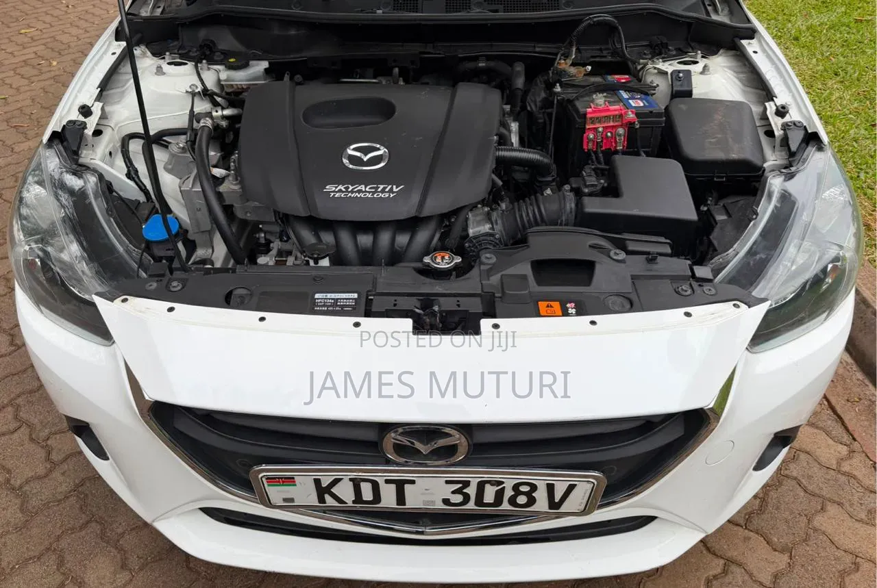 Mazda Demio 2018 White