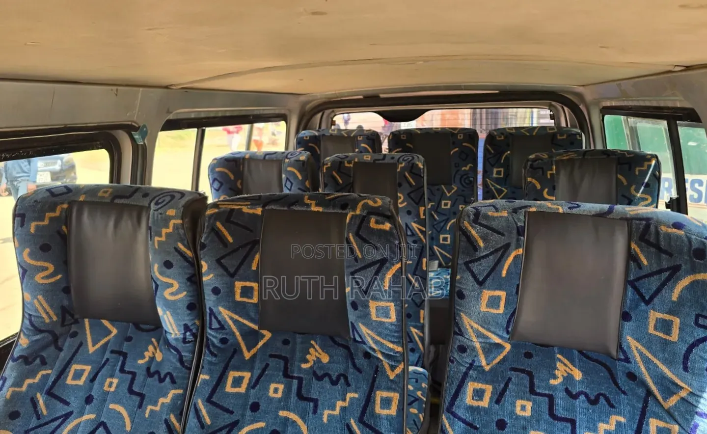 Toyota HiAce 2013 Silver