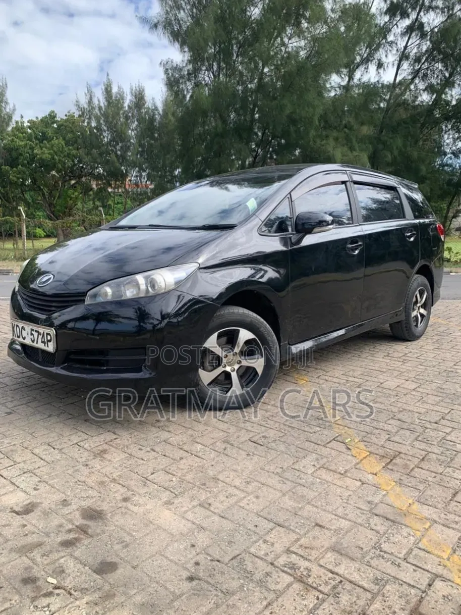 Toyota Wish 2013 Black