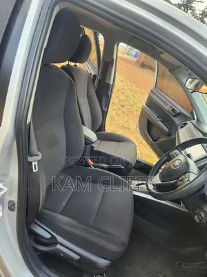 Toyota Corolla Fielder 2017 Silver