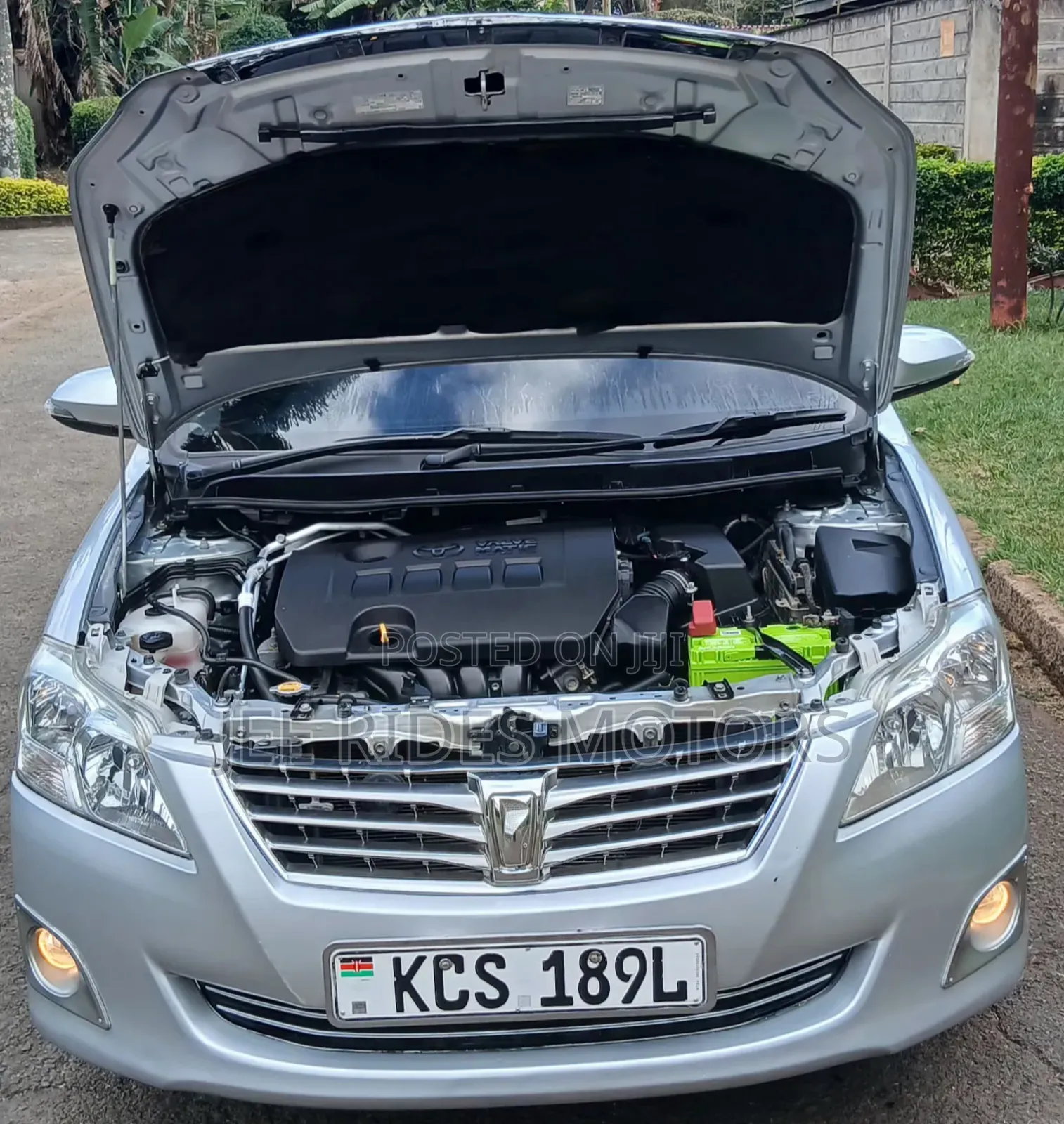Toyota Premio 2013 Silver