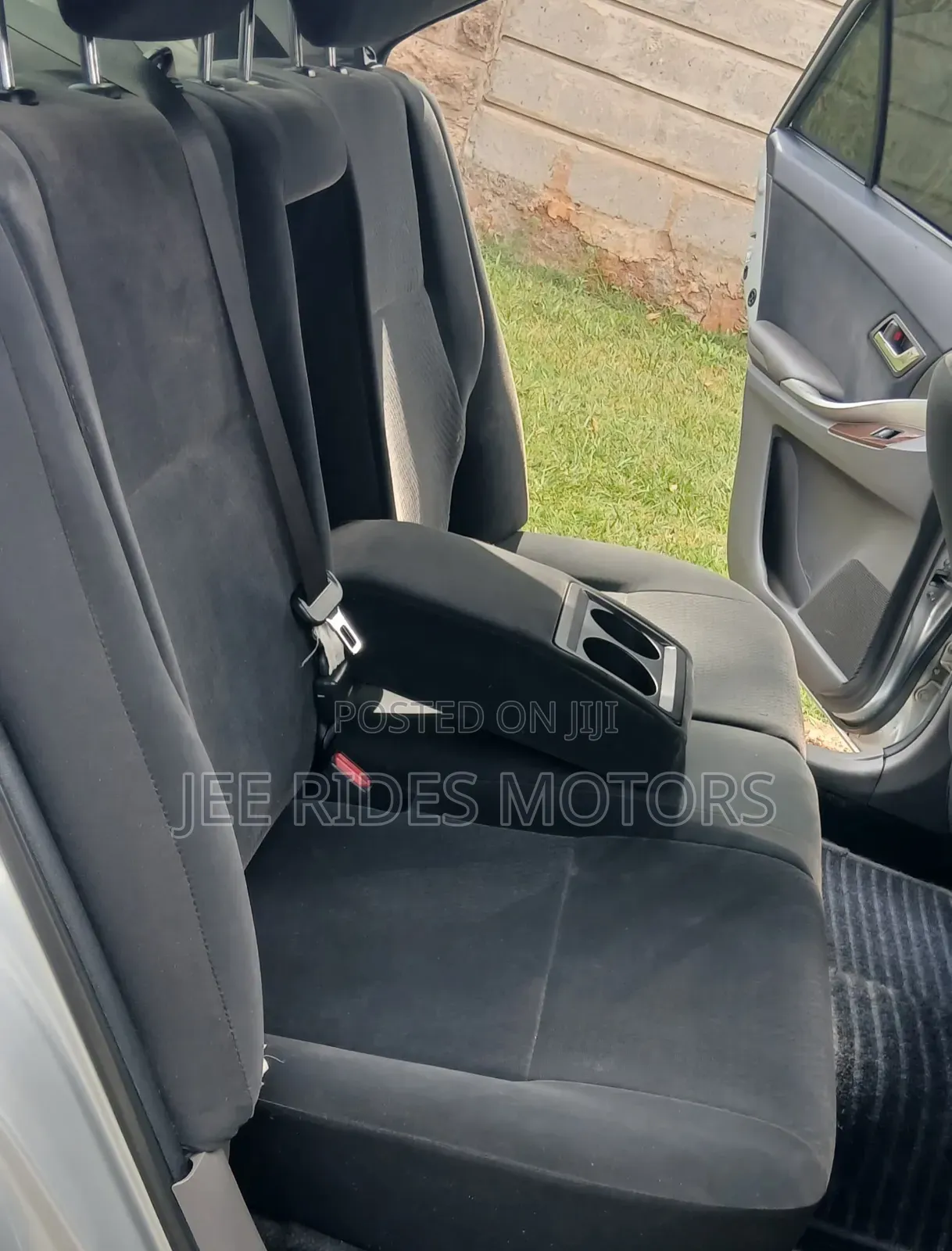 Toyota Premio 2013 Silver
