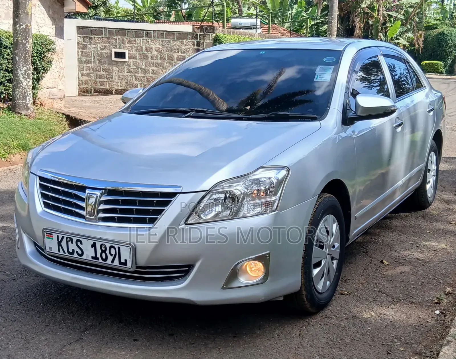 Toyota Premio 2013 Silver