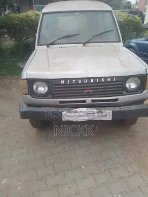 Mitsubishi Pajero 1989 Gray
