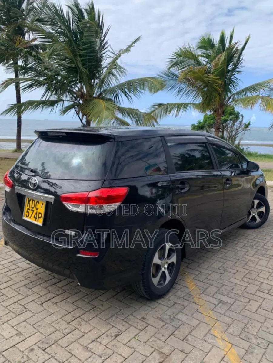 Toyota Wish 2013 Black