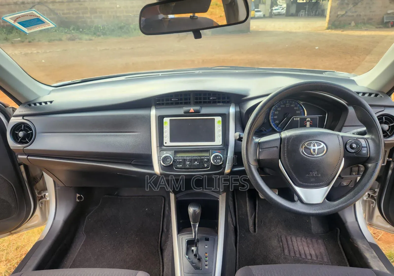 Toyota Corolla Fielder 2017 Silver