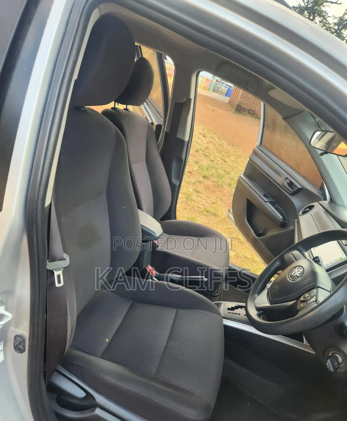 Toyota Corolla Fielder 2017 Silver