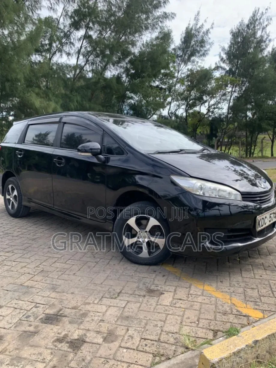 Toyota Wish 2013 Black