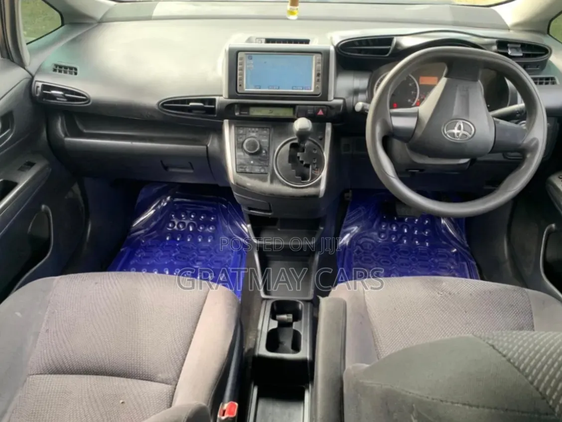 Toyota Wish 2013 Black