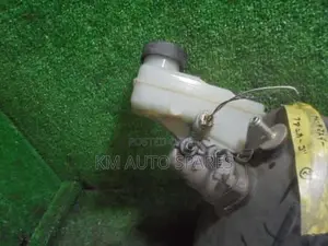 Toyota Funcargo Brake Booster/Master Cylinder