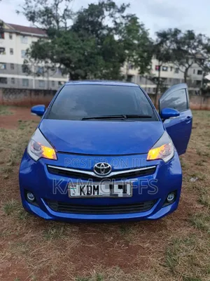 Toyota Ractis 2017 Blue