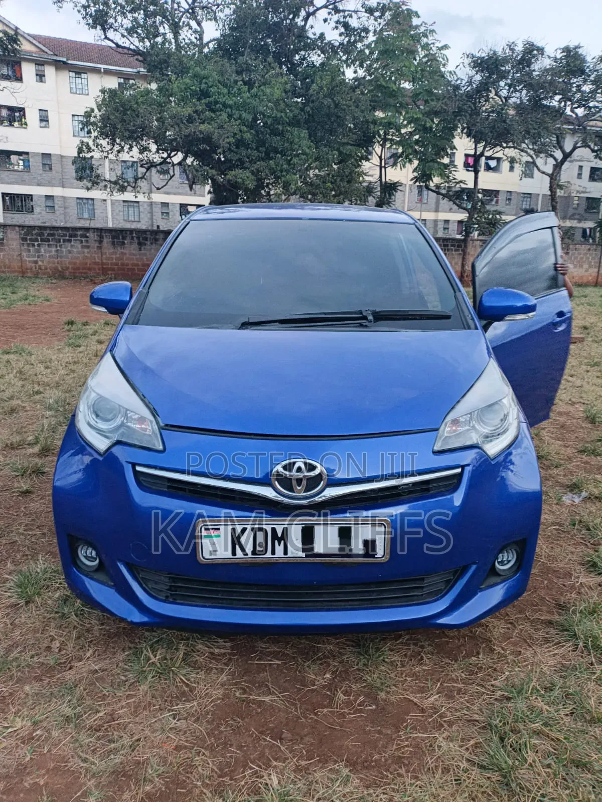 Toyota Ractis 2017 Blue