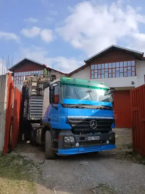 Trailer for Loose Cargoes Transport and Delivery