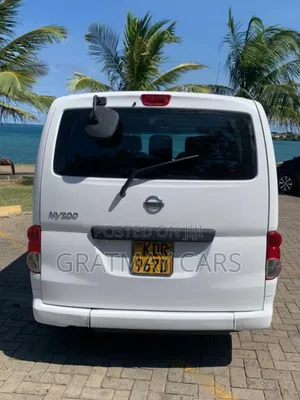 Nissan NV200 2015 White