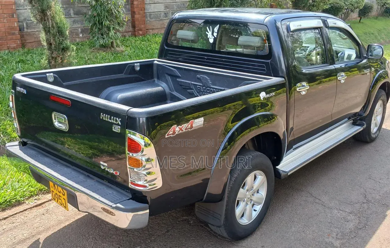 Toyota Hilux 2011 Black
