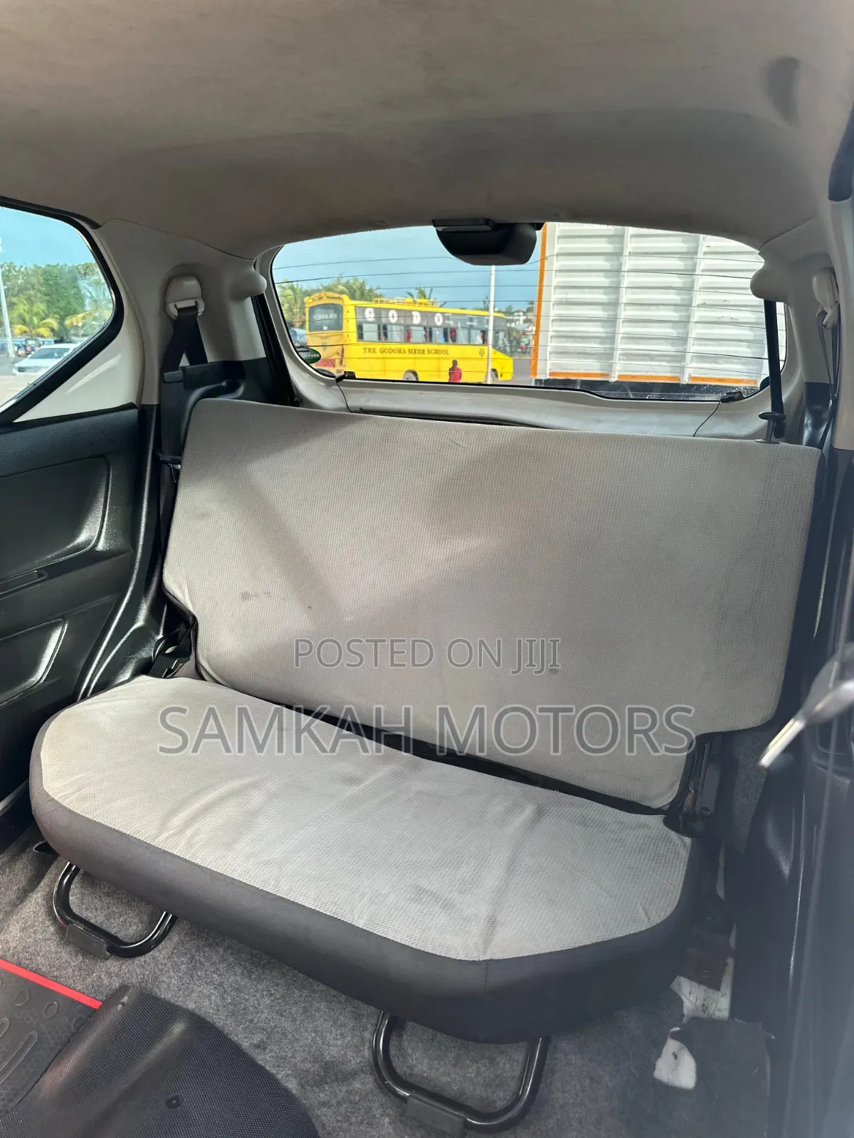 Suzuki Alto 2018 White