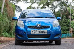 Toyota Vitz 2011 Blue