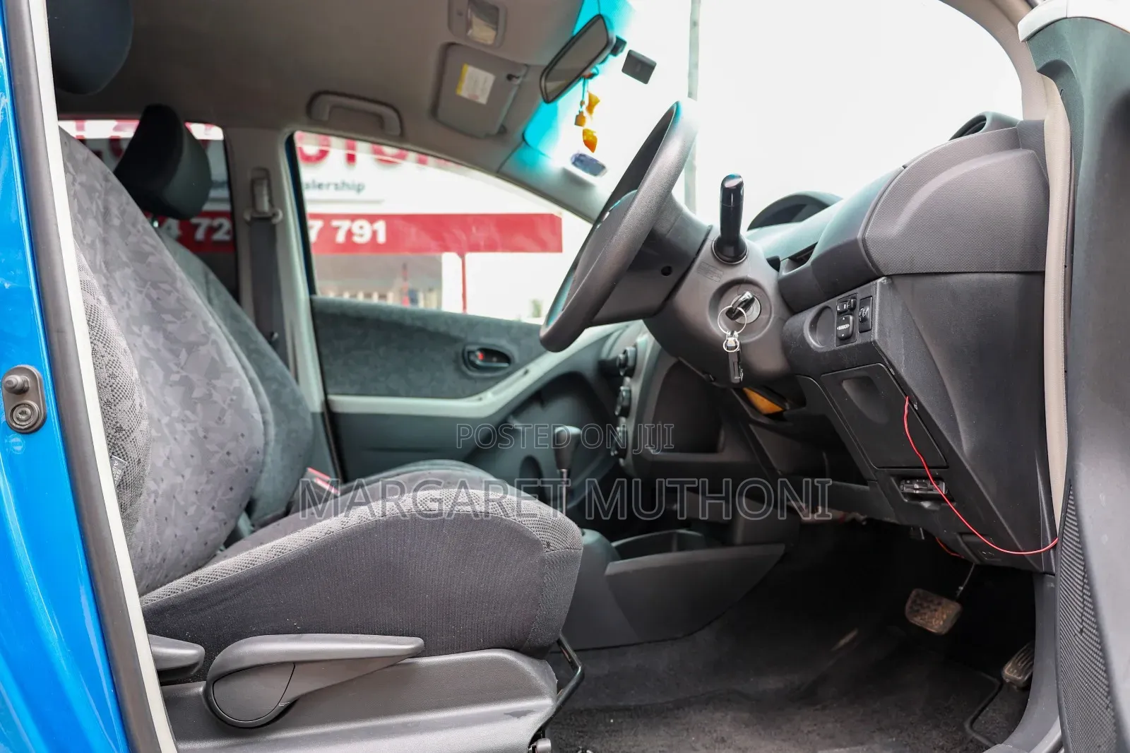 Toyota Vitz 2011 Blue