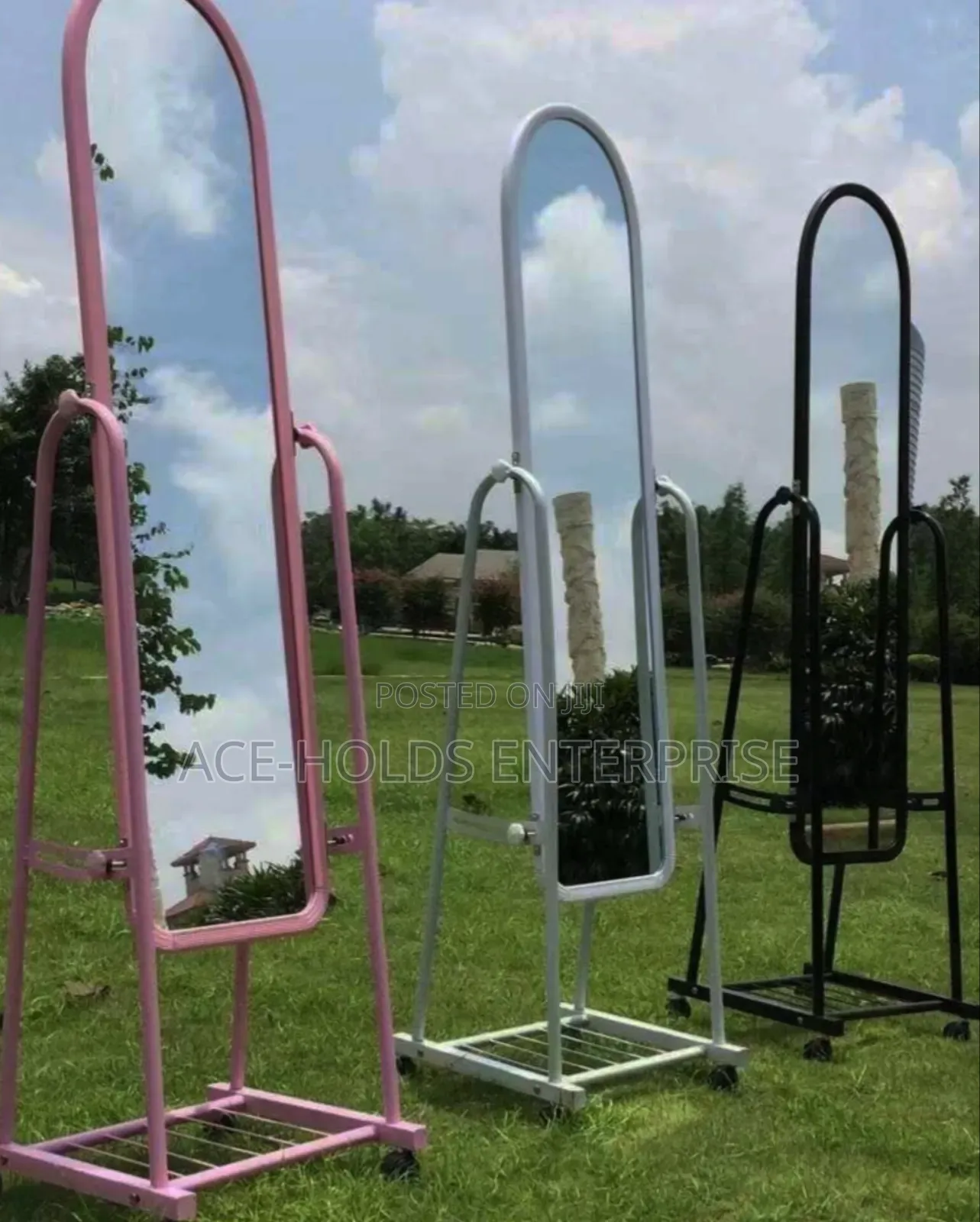Imported Quality Dressing Mirror With Fitted Shoe Rack With Wheels