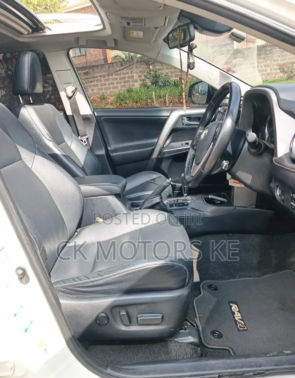 Toyota RAV4 2015 White