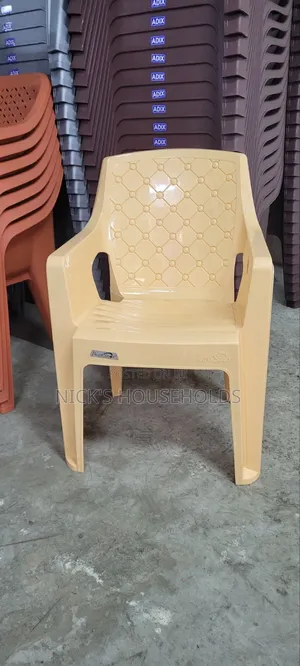 Cream Plastic Chairs/Quality Kenstar Plastic Chairs With Arms