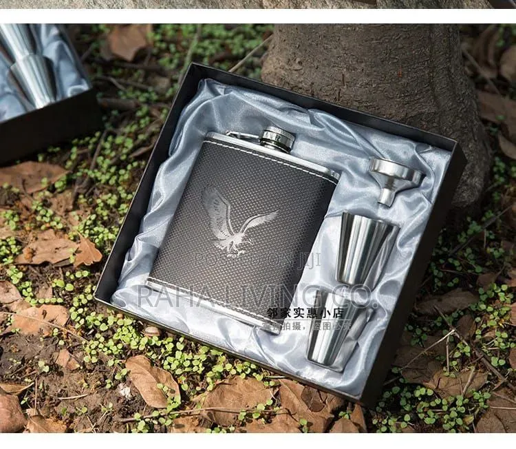 Hip Whisky Bottle Set | 200ml | 2 Tot Cups | 2 Colours