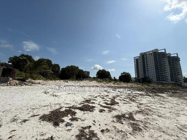 Prime 5acres Beachfront Nyali - thumbnail 2