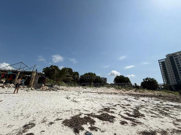 Prime 5acres Beachfront Nyali - thumbnail 6