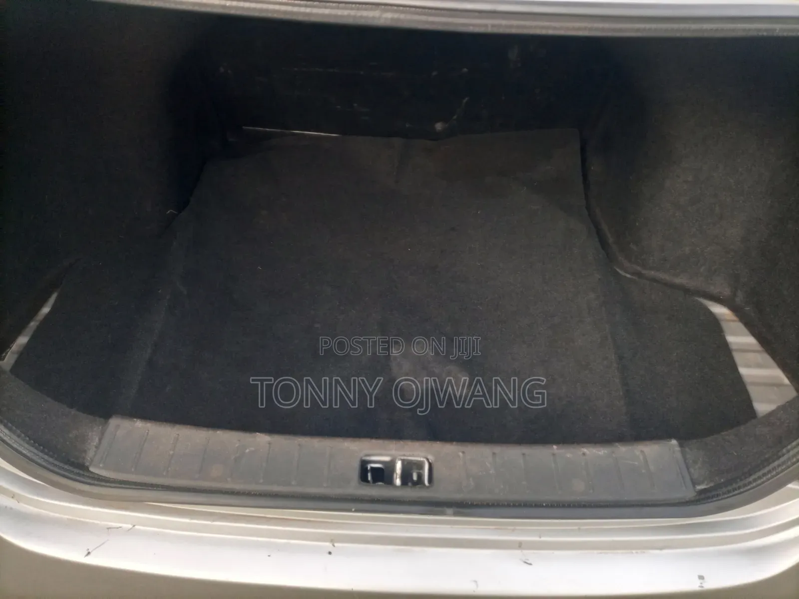 Nissan Latio 1.2 2014 Silver