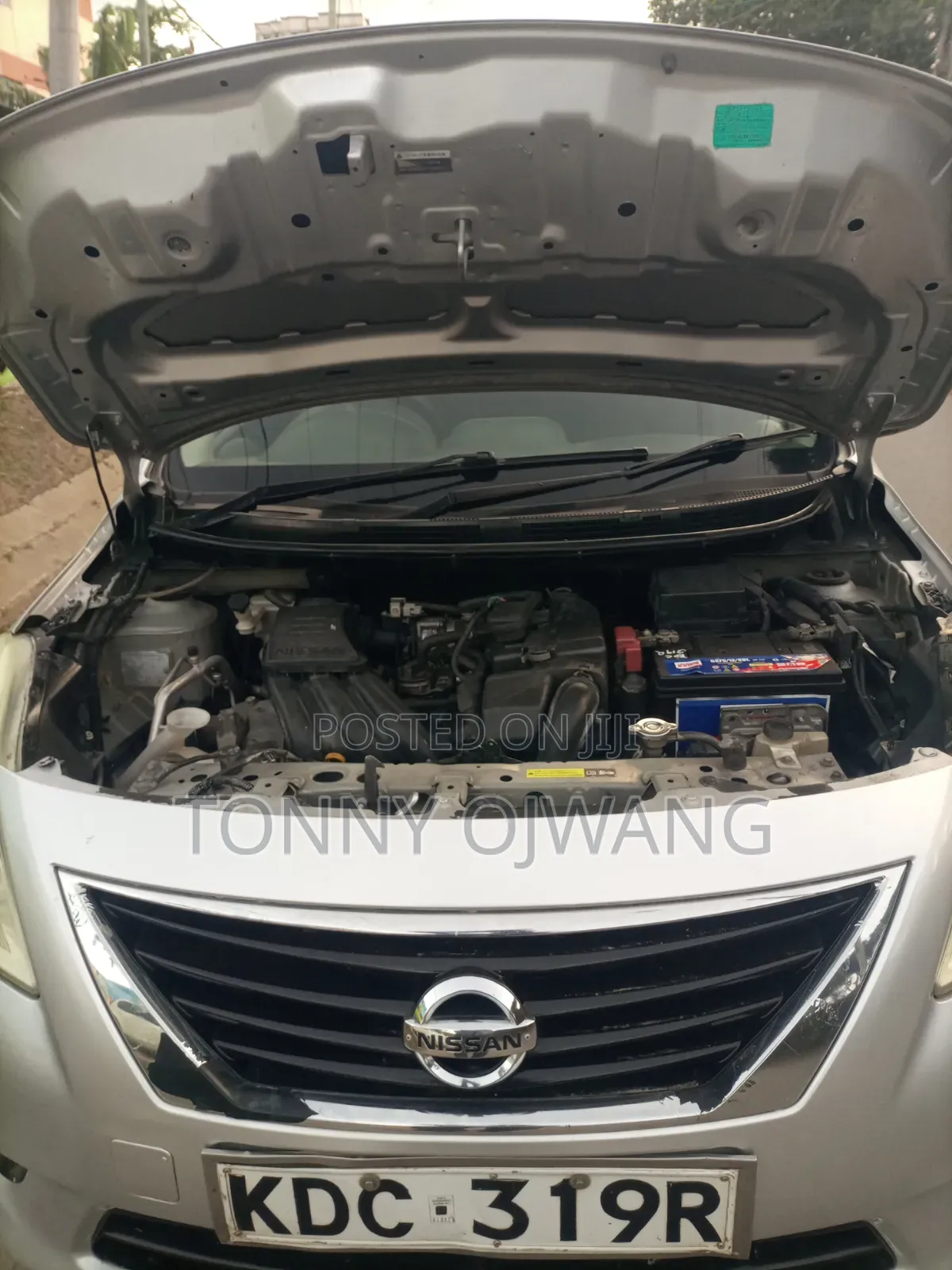Nissan Latio 1.2 2014 Silver