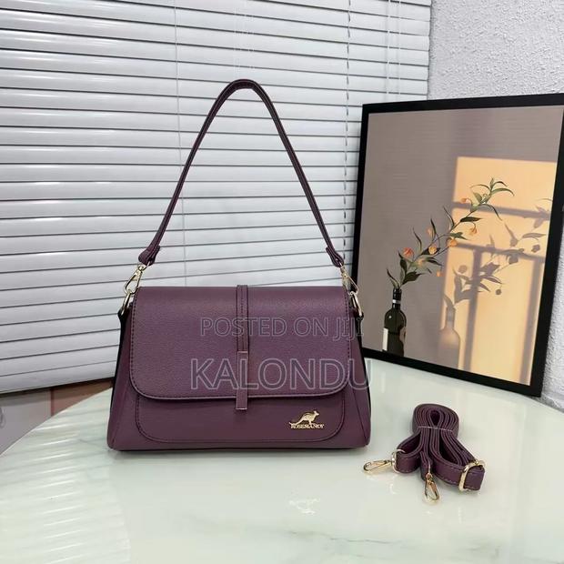 Rich Aunty Handbag - thumbnail 3