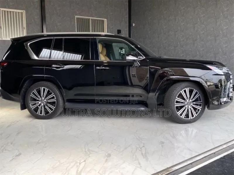 Lexus LX 2022 Black
