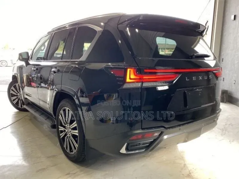 Lexus LX 2022 Black